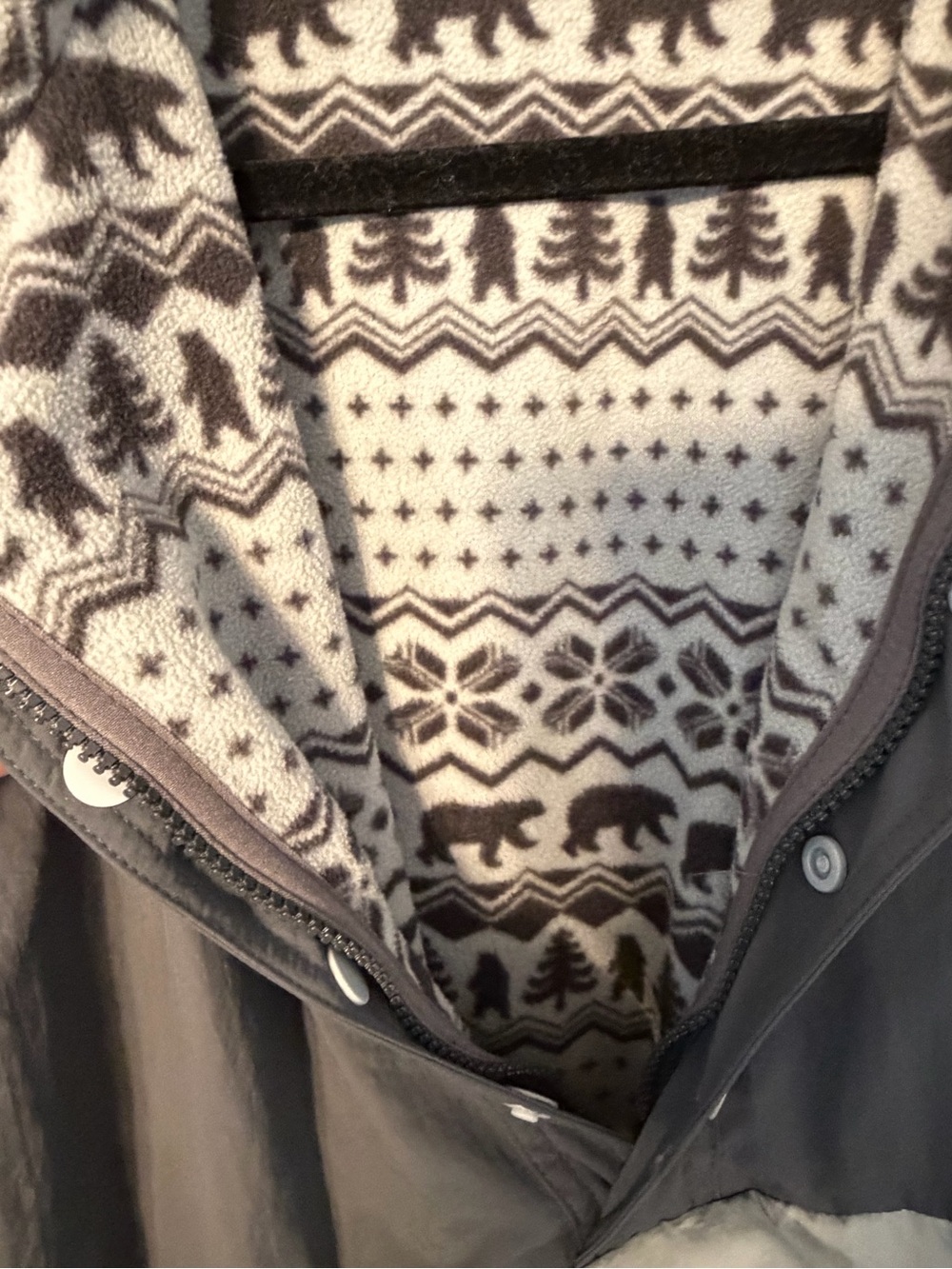 Chubbies Reversible layered pullover - Picture 4 of 8